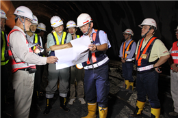 交通部公路總局吳局長暨夏副局長蒞臨B2標觀音隧道及B3標谷風隧道視察