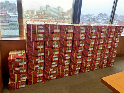 本公司各工地收到鳳梨釋迦照片