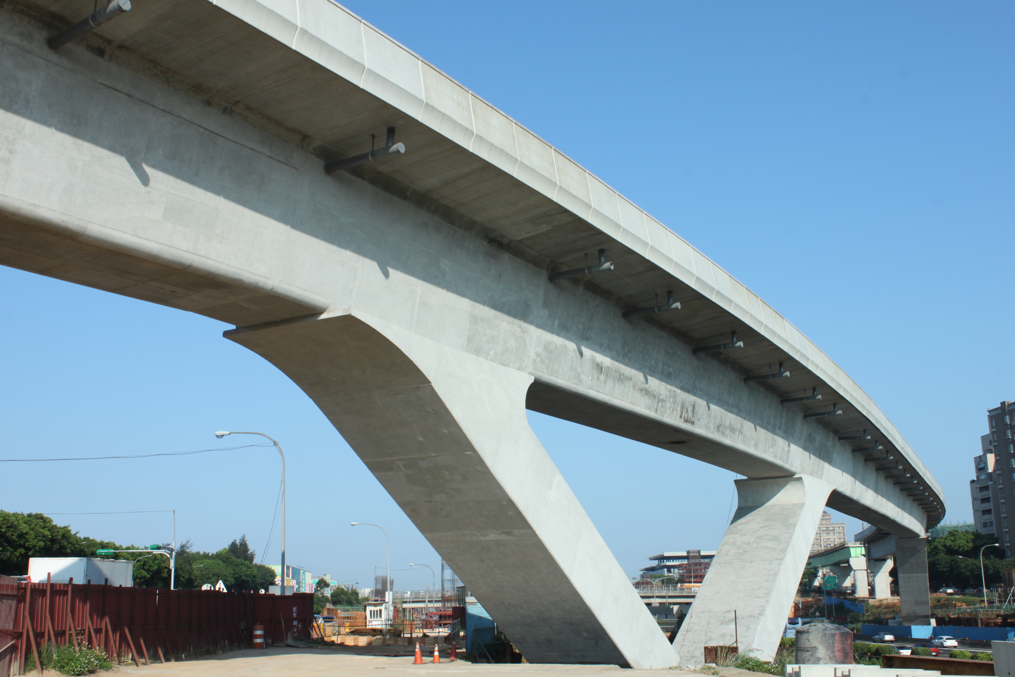 機場捷運CE02標特殊橋樑工法