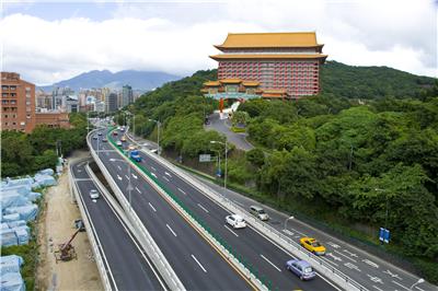 新生高架橋北端引道工程