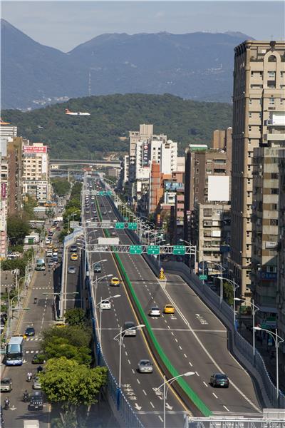 新生高架橋改善工程