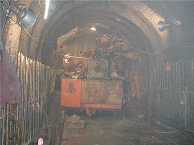 新永春隧道熱瀝青鑽孔施工