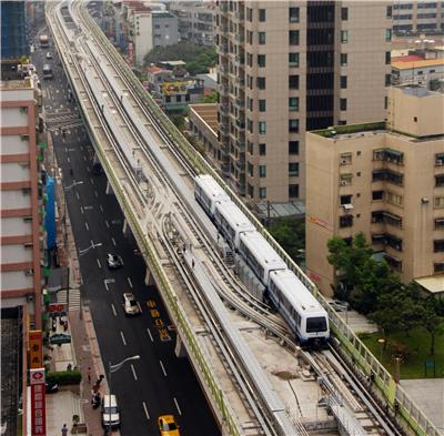 高架橋袋式儲車軌全景 